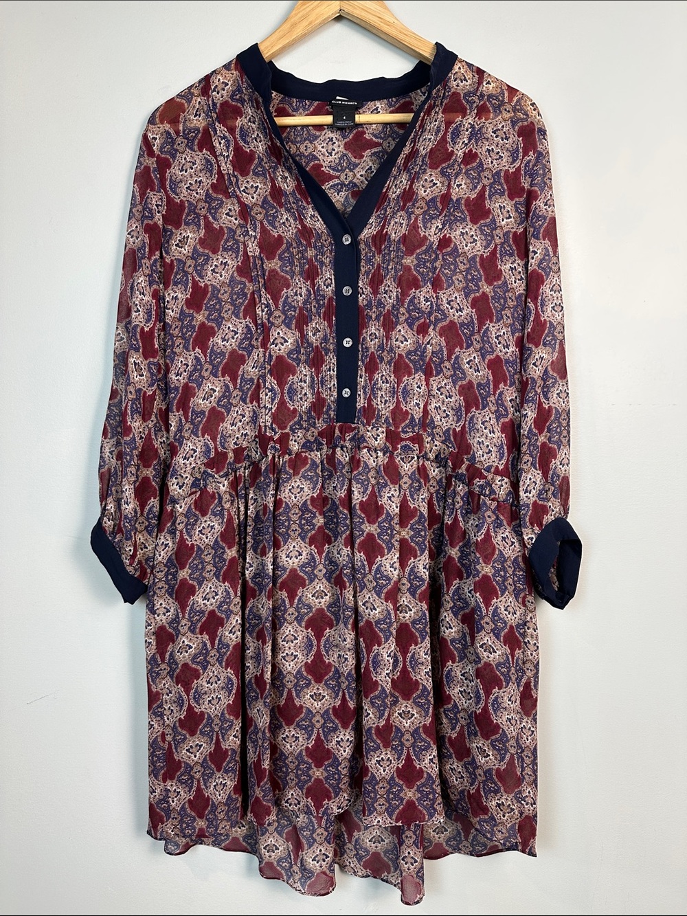 40. CLUB MONACO silk dress (sheer, no lining)